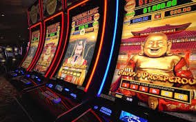 YGN99 ကာစီနို Baccarat Table Game ကစားနေသောမြင်ကွင်း